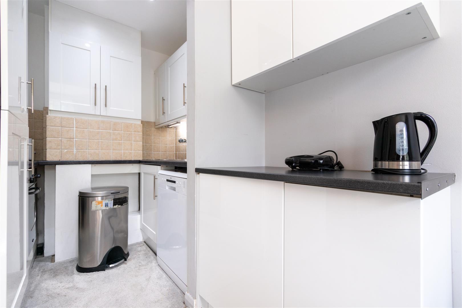 1 bed property in Avenfield House, Mayfair